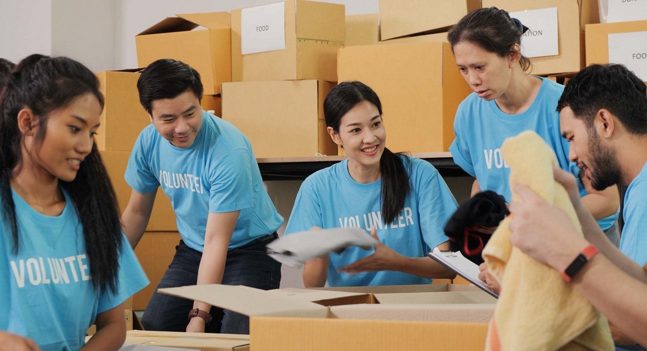 Tử tế là gì: Khái niệm, ý nghĩa nhân văn và cách thực hiện