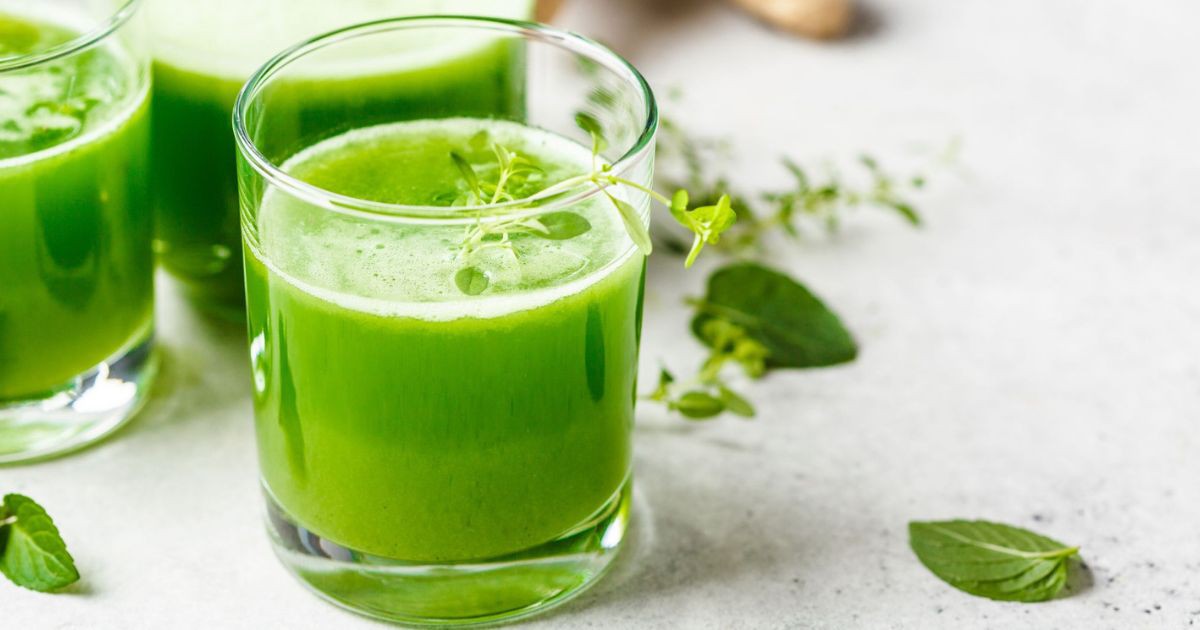 Nên uống rau diếp cá vào lúc nào trong ngày